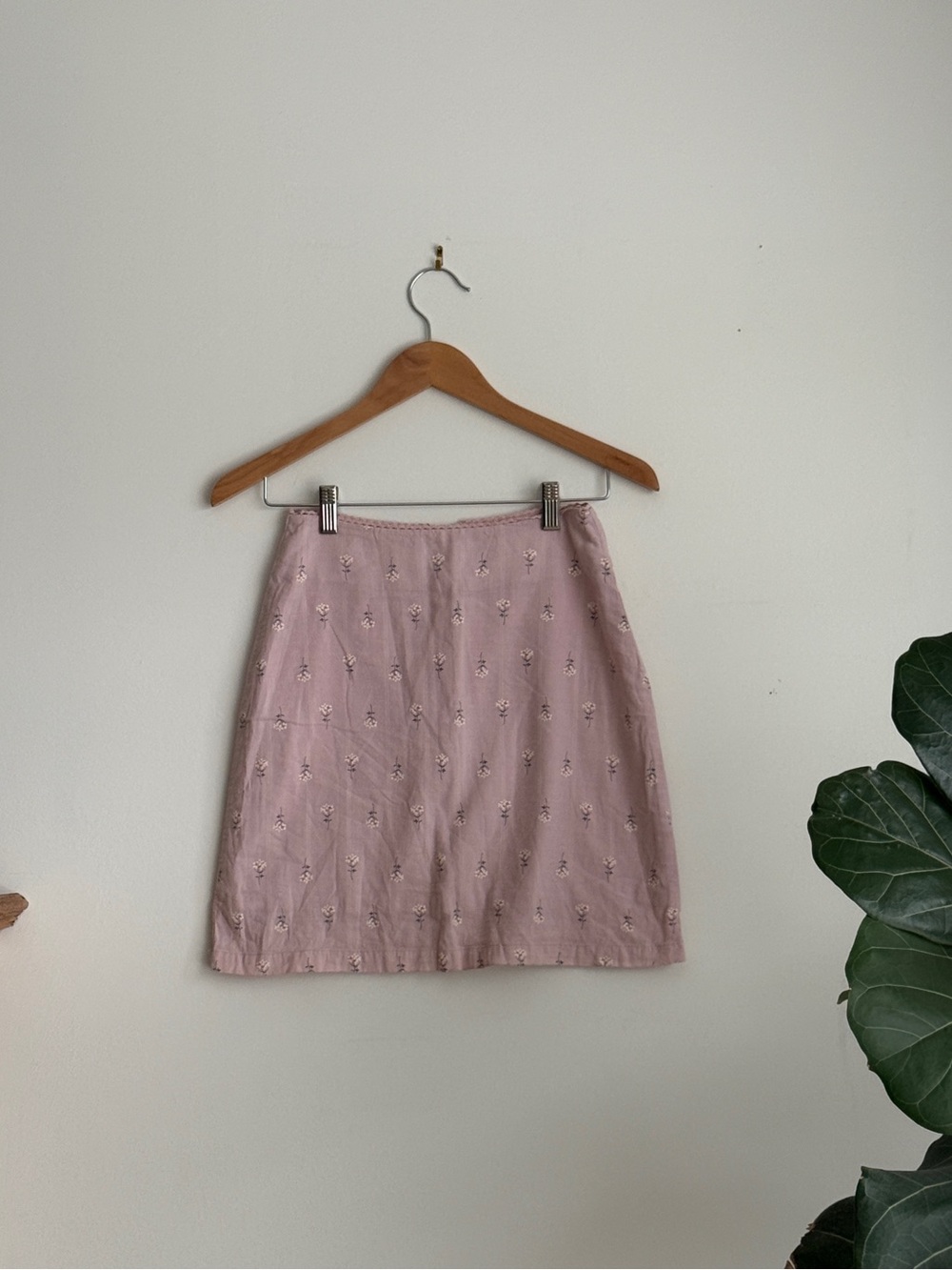 Brandy Melville Lilac Mini Skirt with White Floral Embroidery